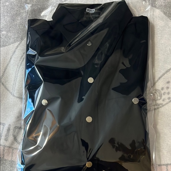 Cordova Casual Black Button Down Shirt with Classic Collar - Picture 10 of 11